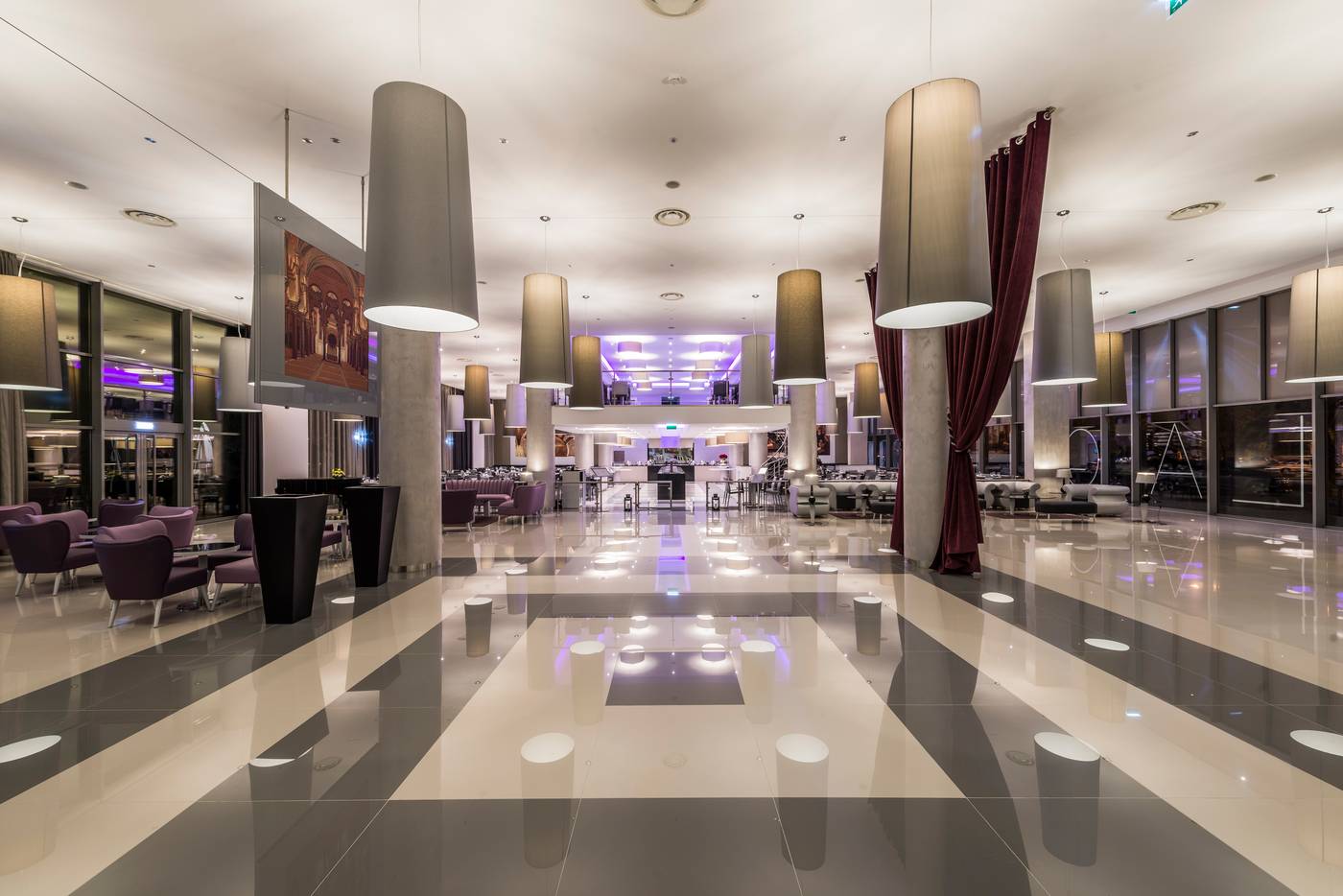 Vila-Gale-Evora-Lobby-4