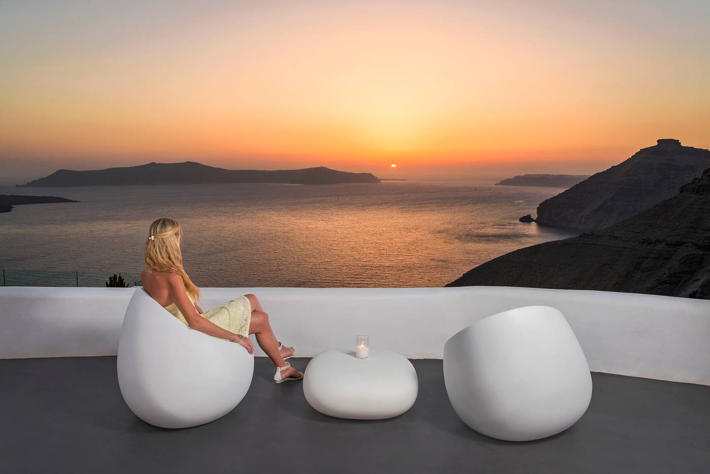 Athina-Repose-Suites-Bar-107