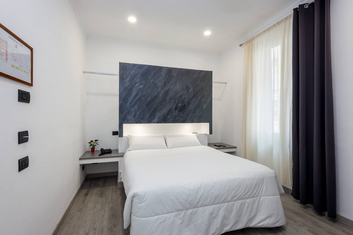 Crossroad-Hotel-Room-20