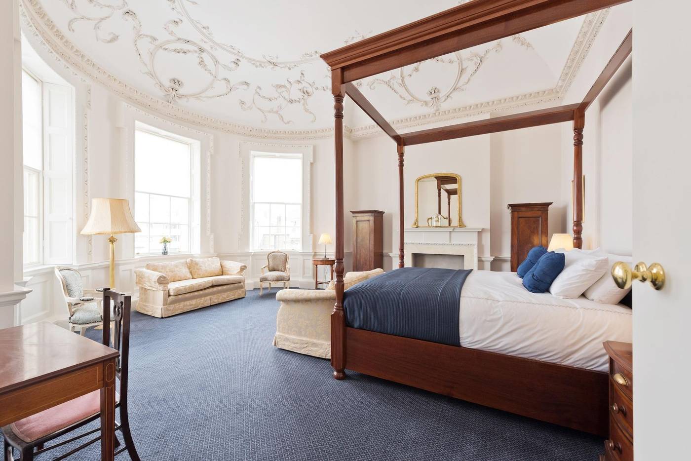 Henrietta-Suites-City-Centre-General-view-15