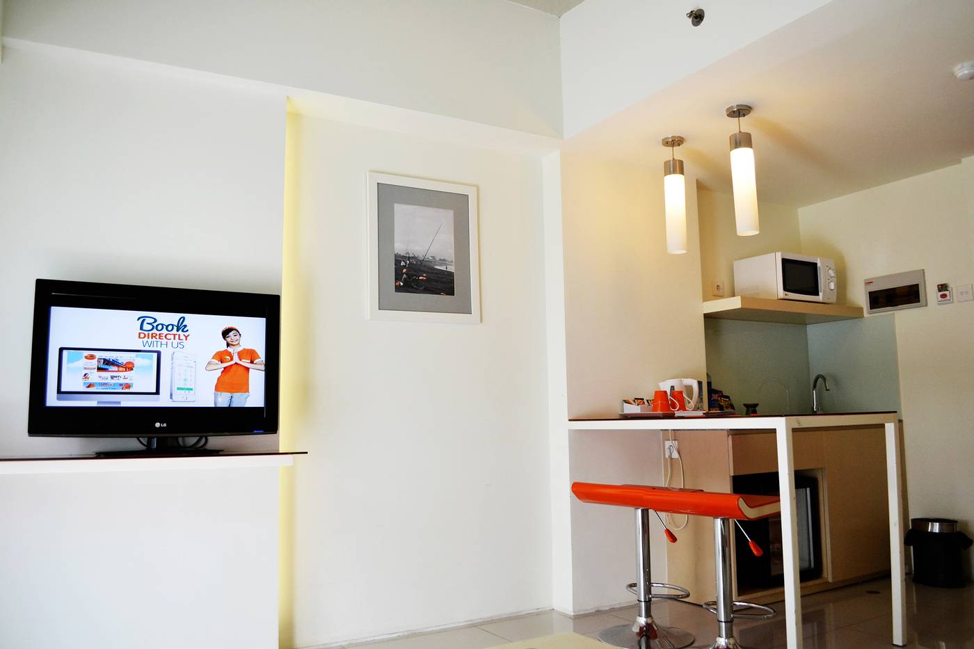 Harris Hotel & Residences Sunset Road-Indonesia-KUTA-Room-10