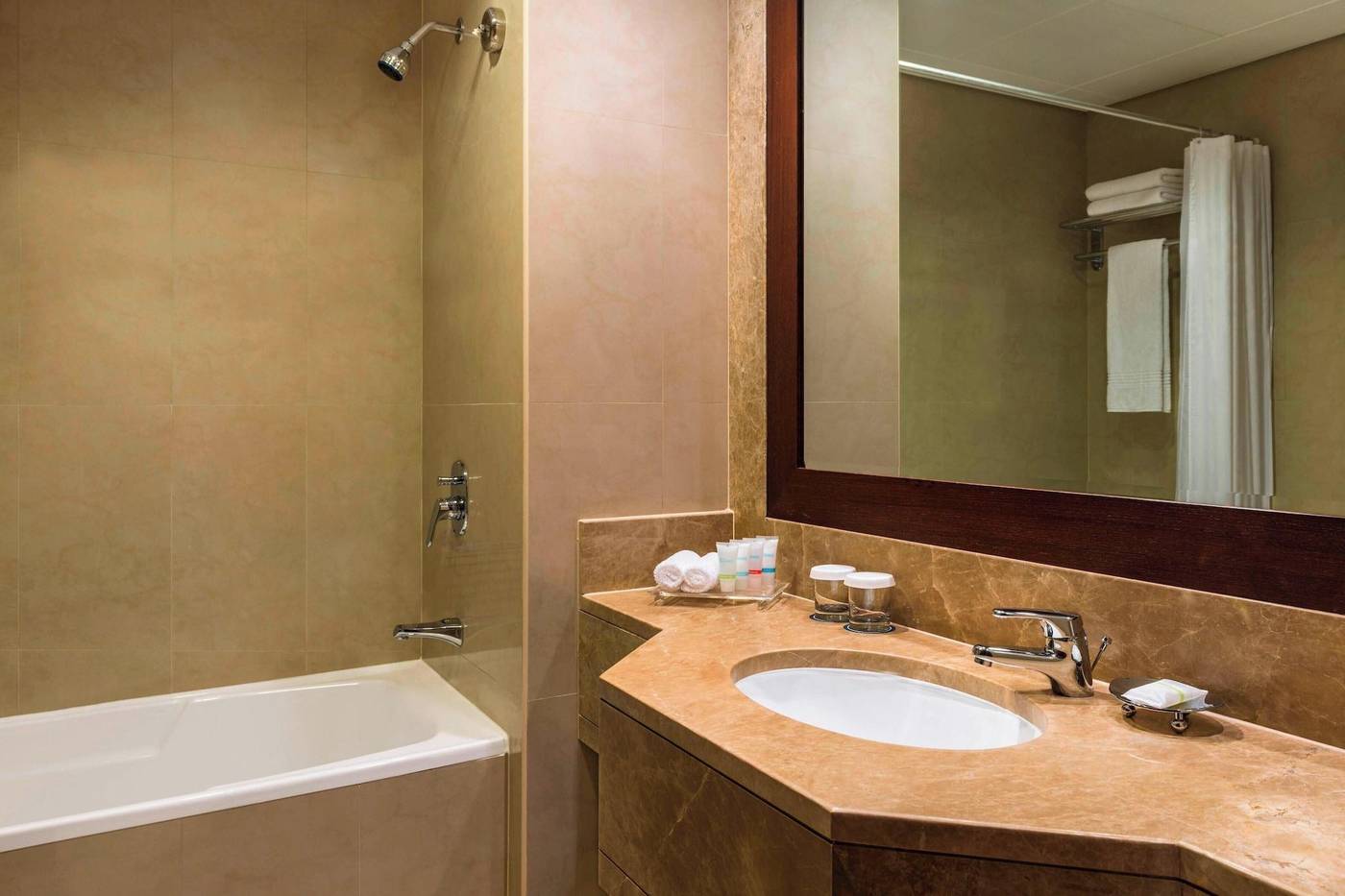 Four-Points-by-Sheraton-Sheikh-Zayed-Road-Room-41
