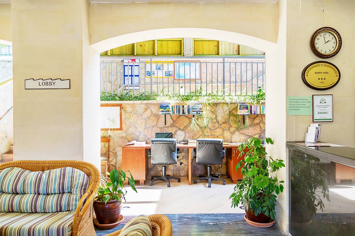 Happy-Kalkan-Lobby-47