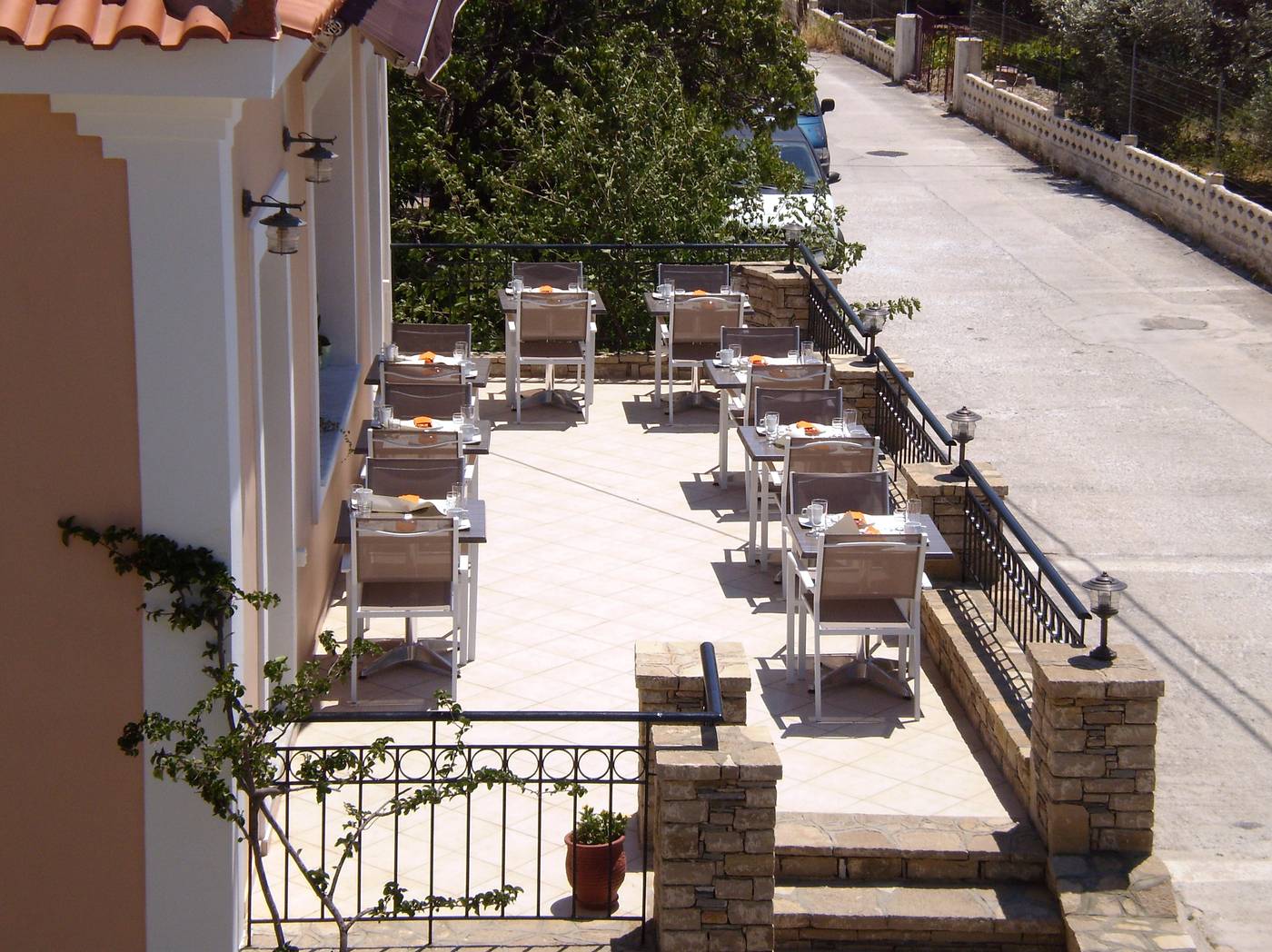 So-Nice-Hotel-Terrace-3