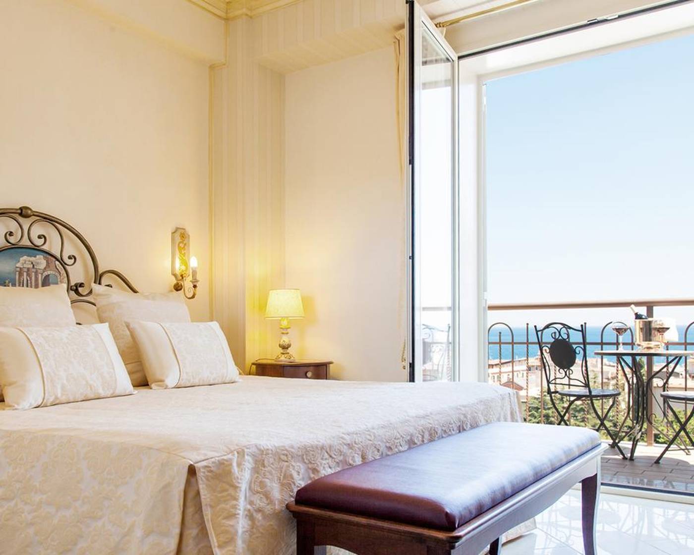 Diamond-Hotel-and-Resort-Naxos-Taormina-Room-40