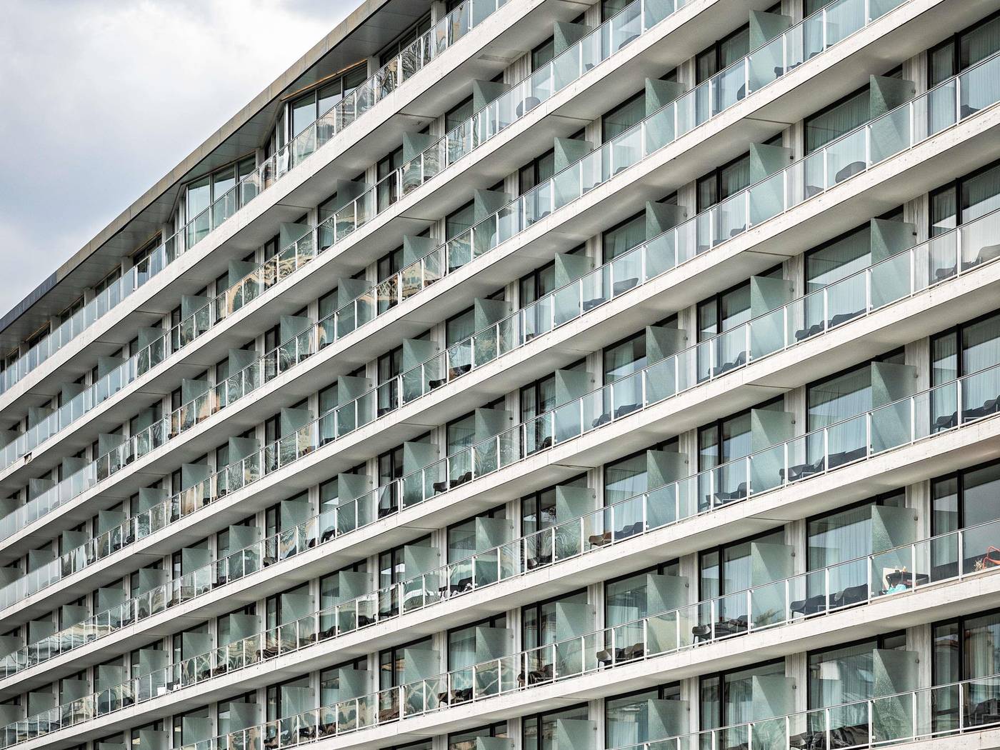 Pullman-Paris-Tour-Eiffel-General-view-98