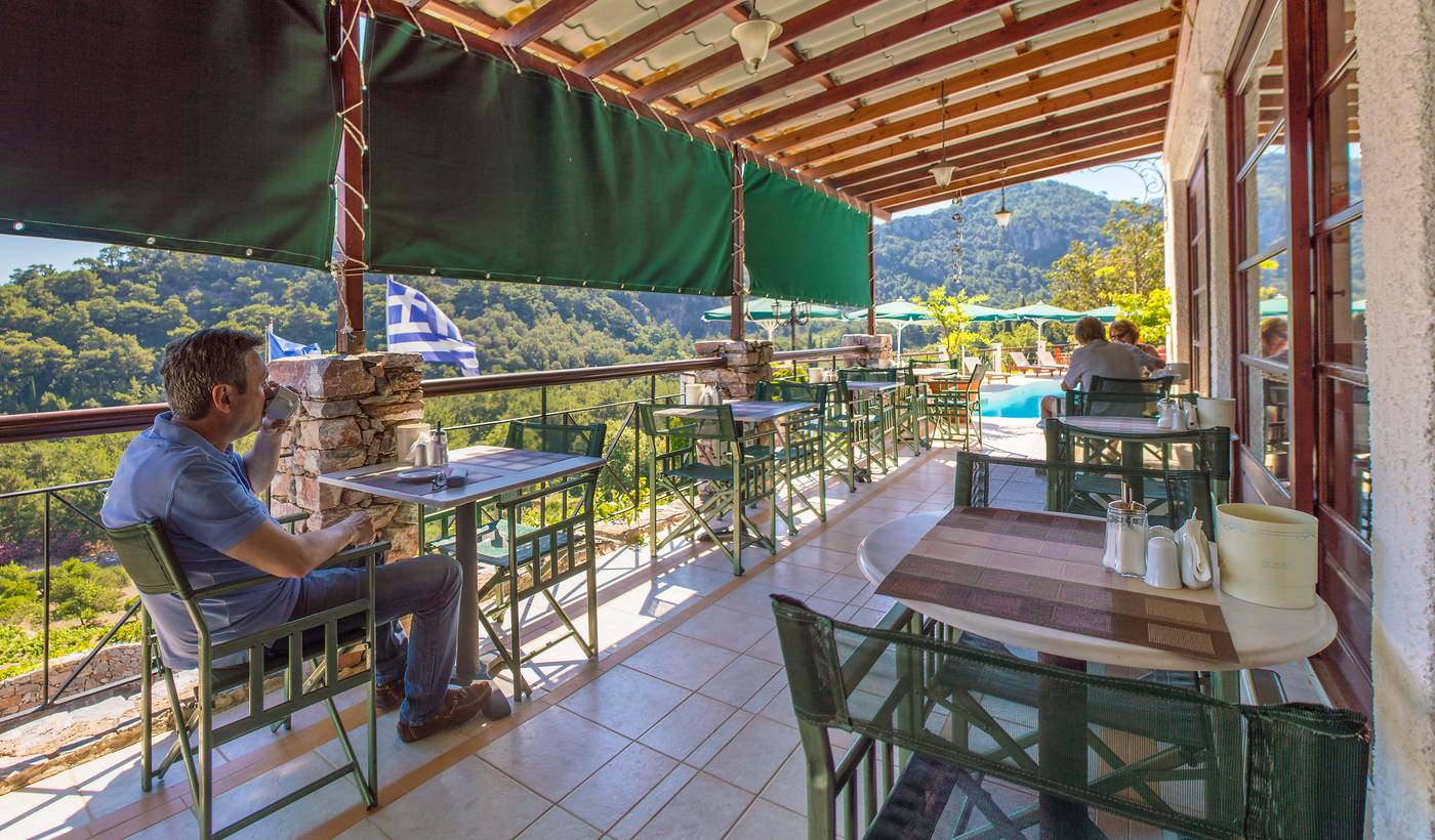 Daphne-Hotel-Restaurant-5