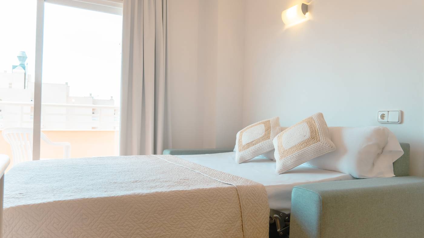 Rosamar-Aparthotel-All-Inclusive-Room-44