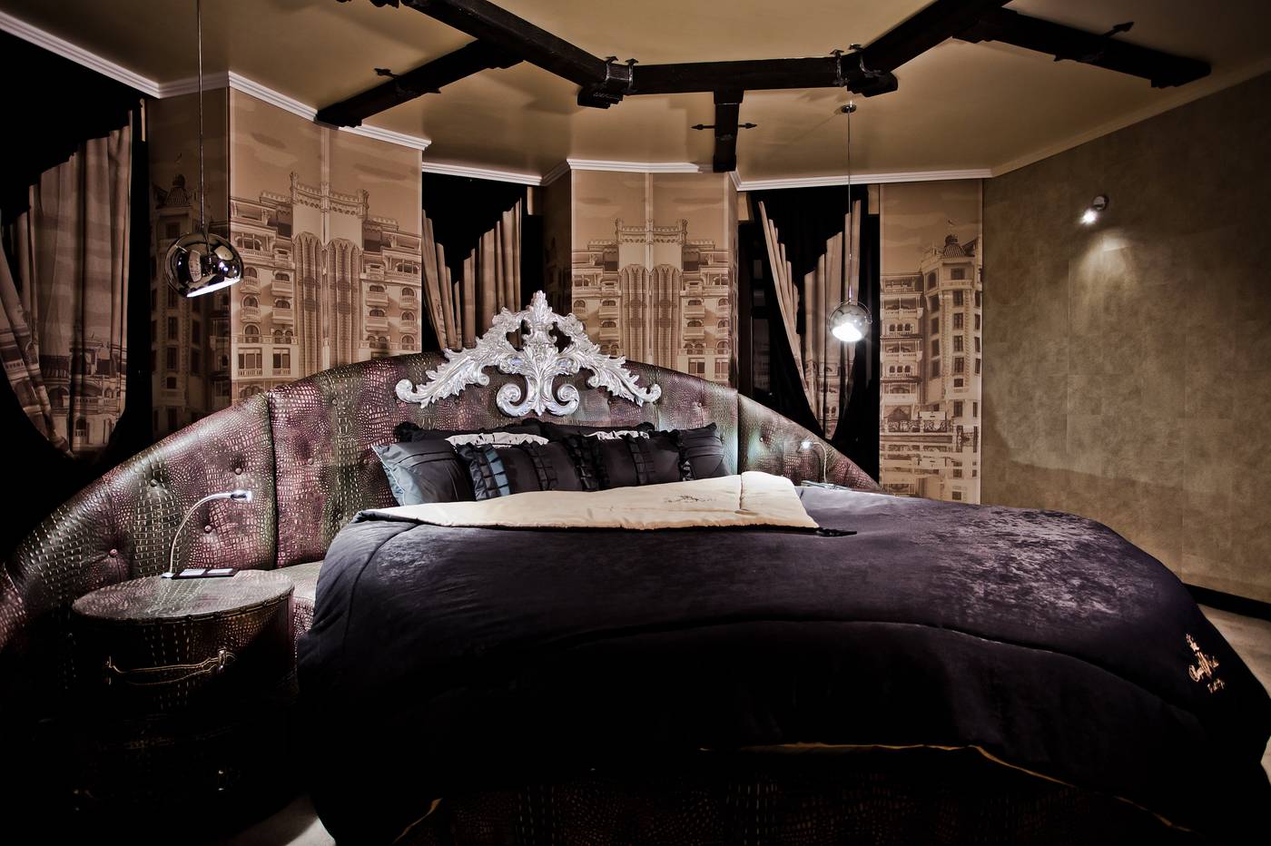 Royal-Castle-Room-34