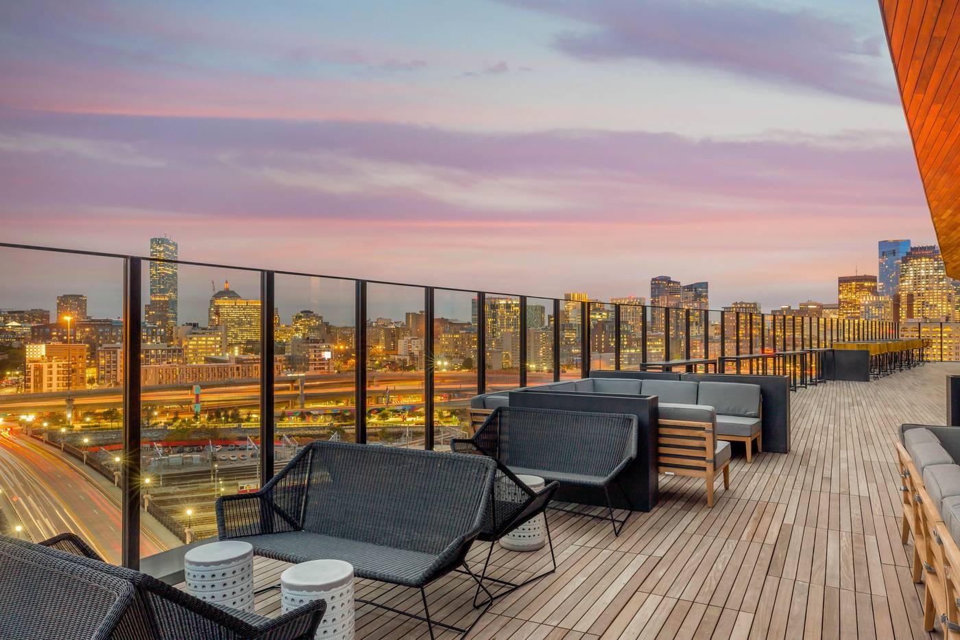 Cambria-Hotel-Boston-Downtown-South-Boston-Terrace-50