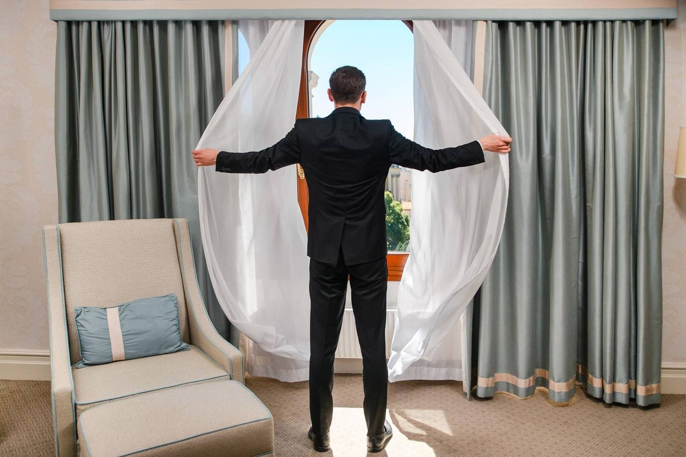 Bristol-a-Luxury-Collection-Hotel-Room-12