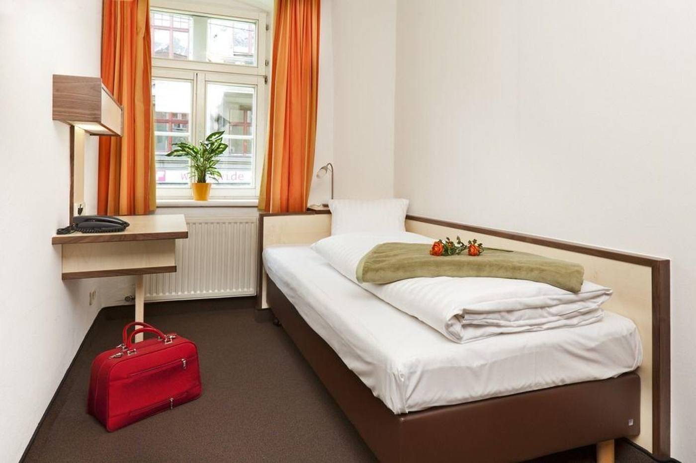 Goldene Krone-Austria-INNSBRUCK-Room-10