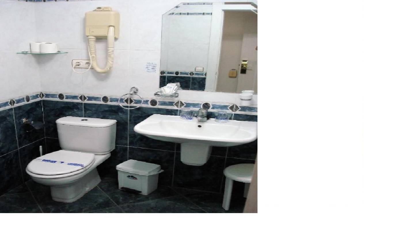 Villa-Laredo-Room-18