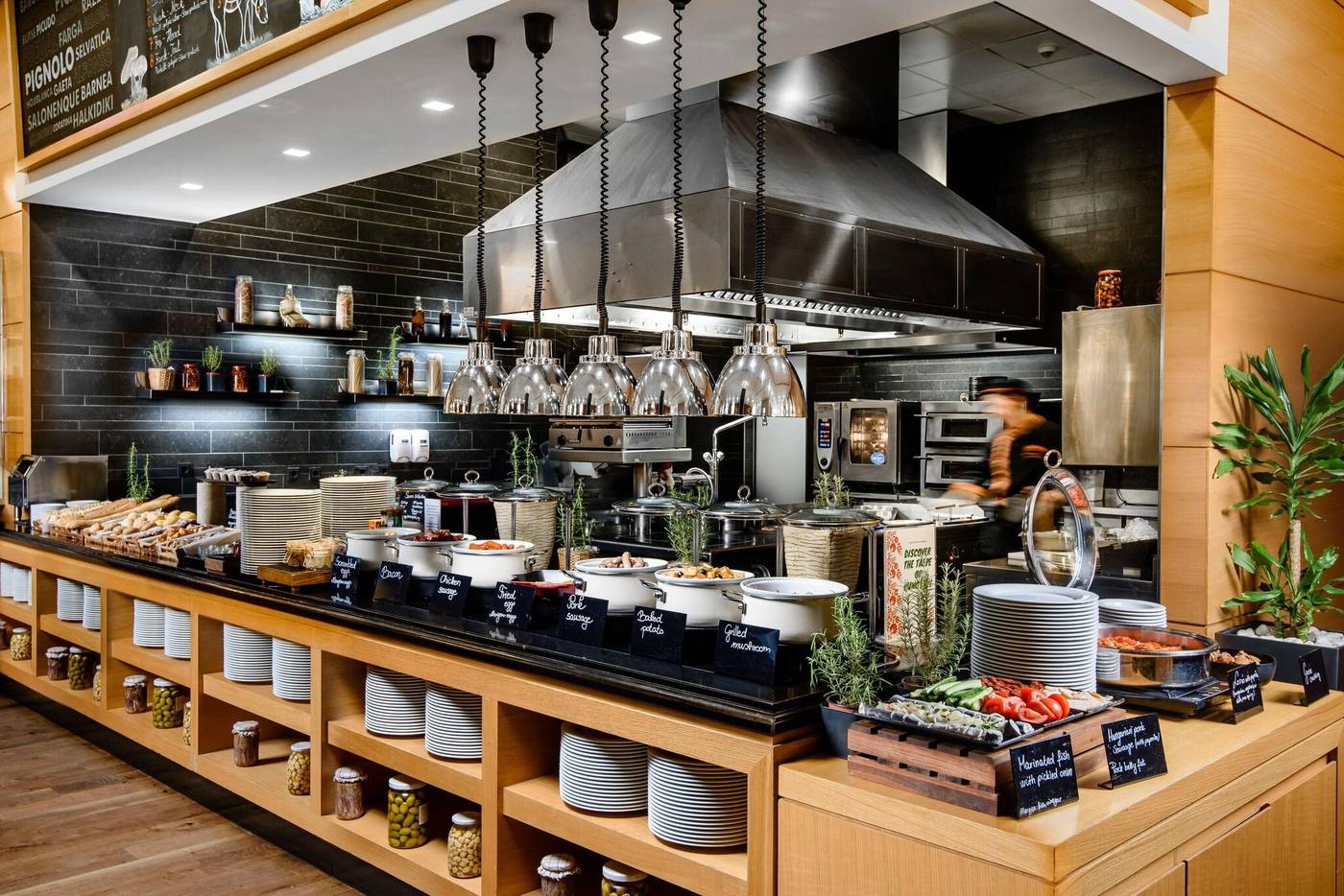 Courtyard-Budapest-Restaurant-42