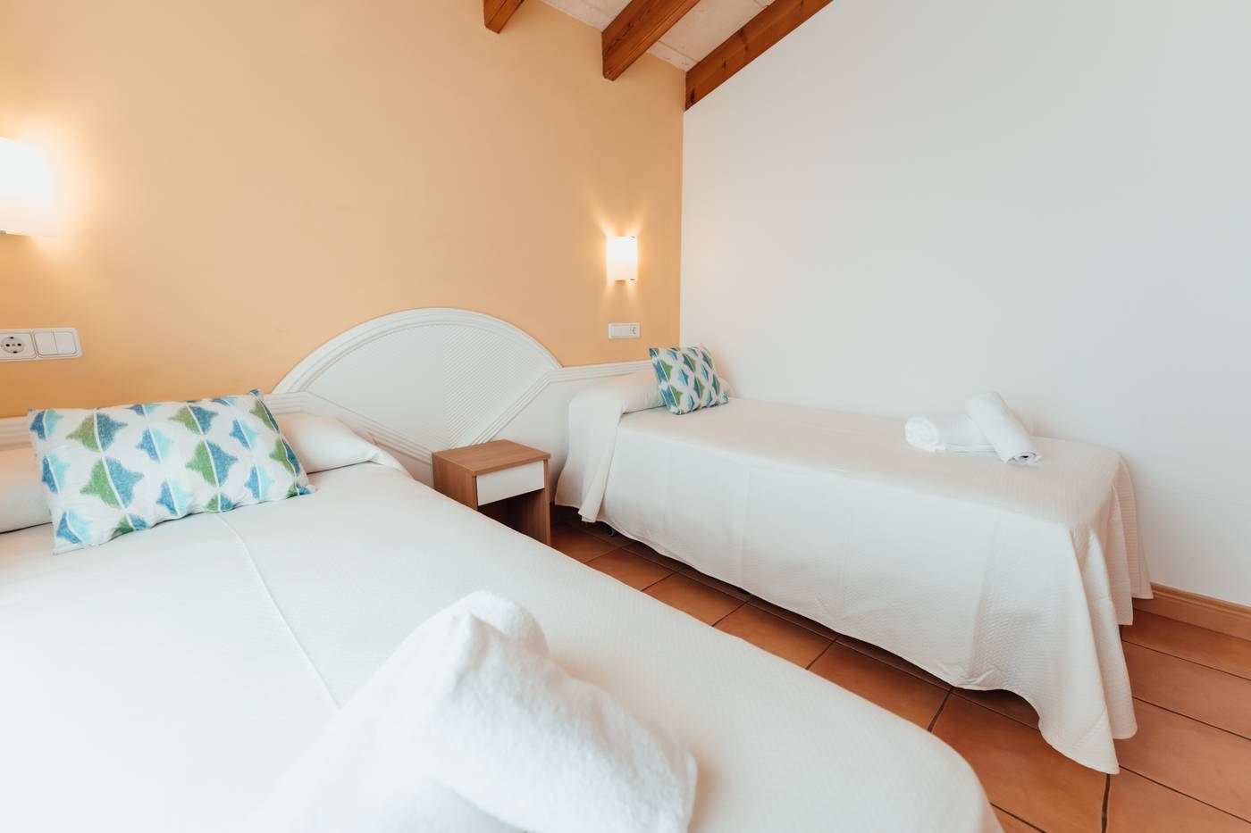 01.08.25 Villas Amarillas