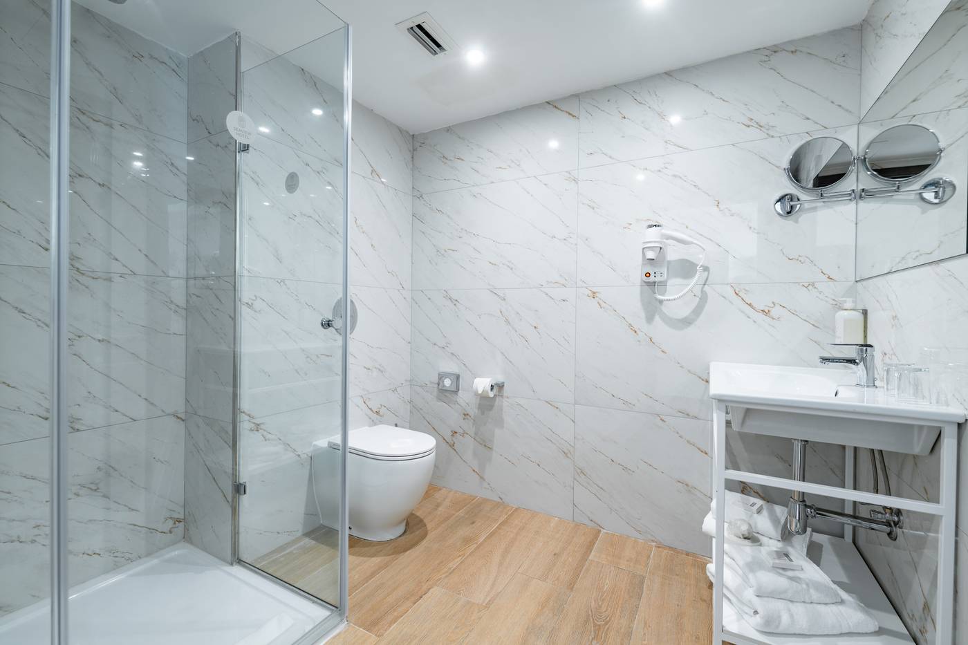 Seaview-Hotel---Adults-Only-16--Room-24