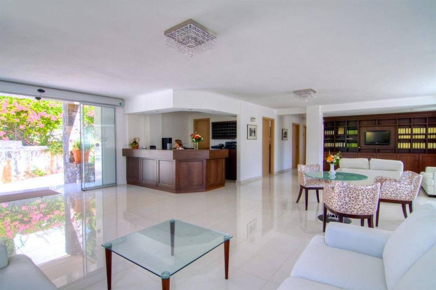 Xidas-Garden-Lobby-30