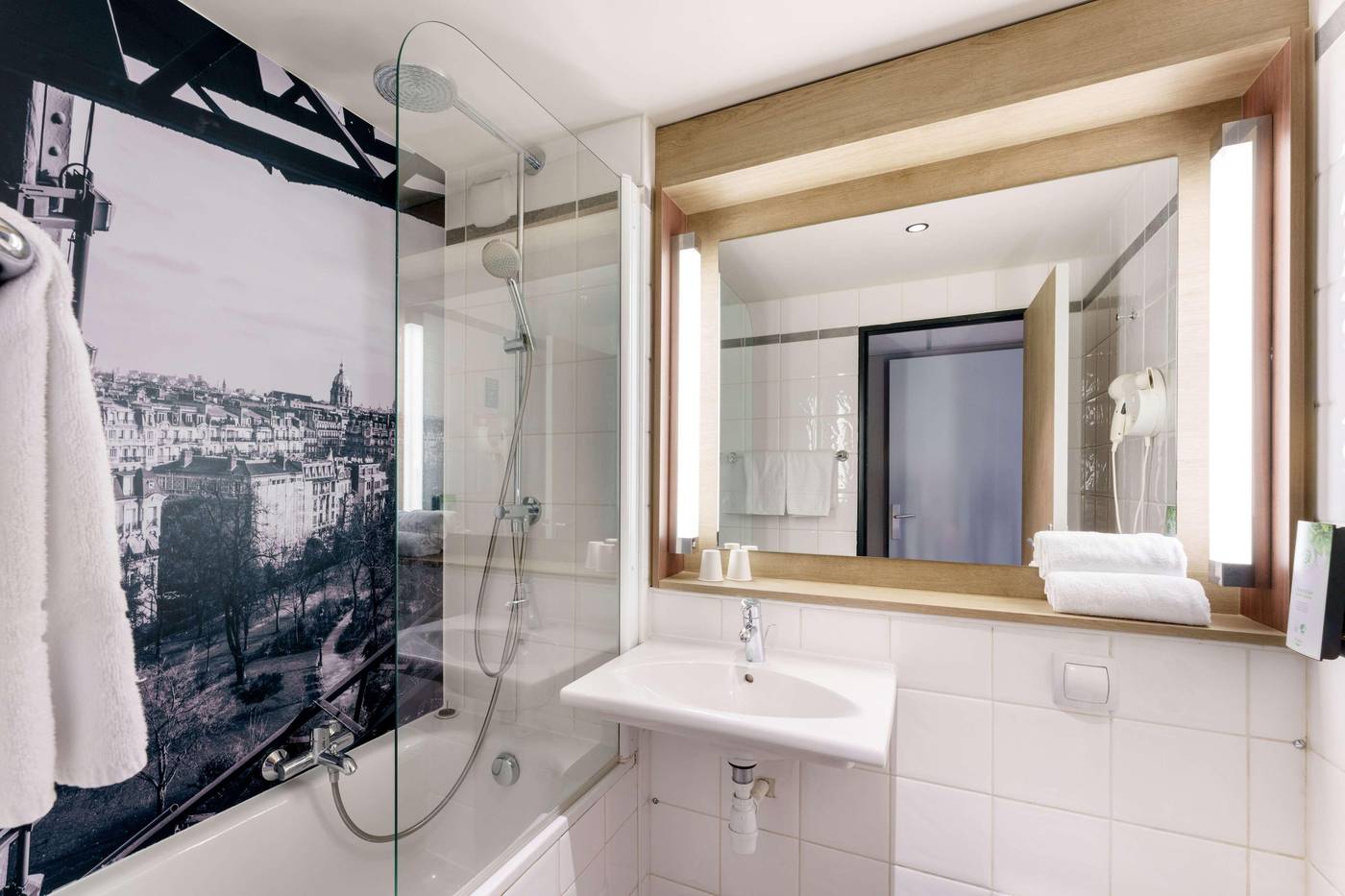 Campanile-Paris-Ouest---Nanterre---La-Defense-Room-30