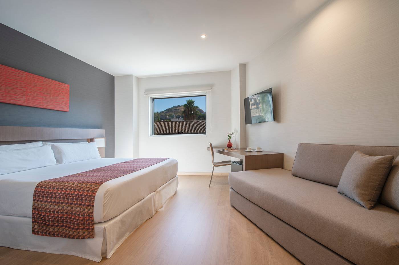 10.10.25 Hotel Granada by Pierre & Vacances