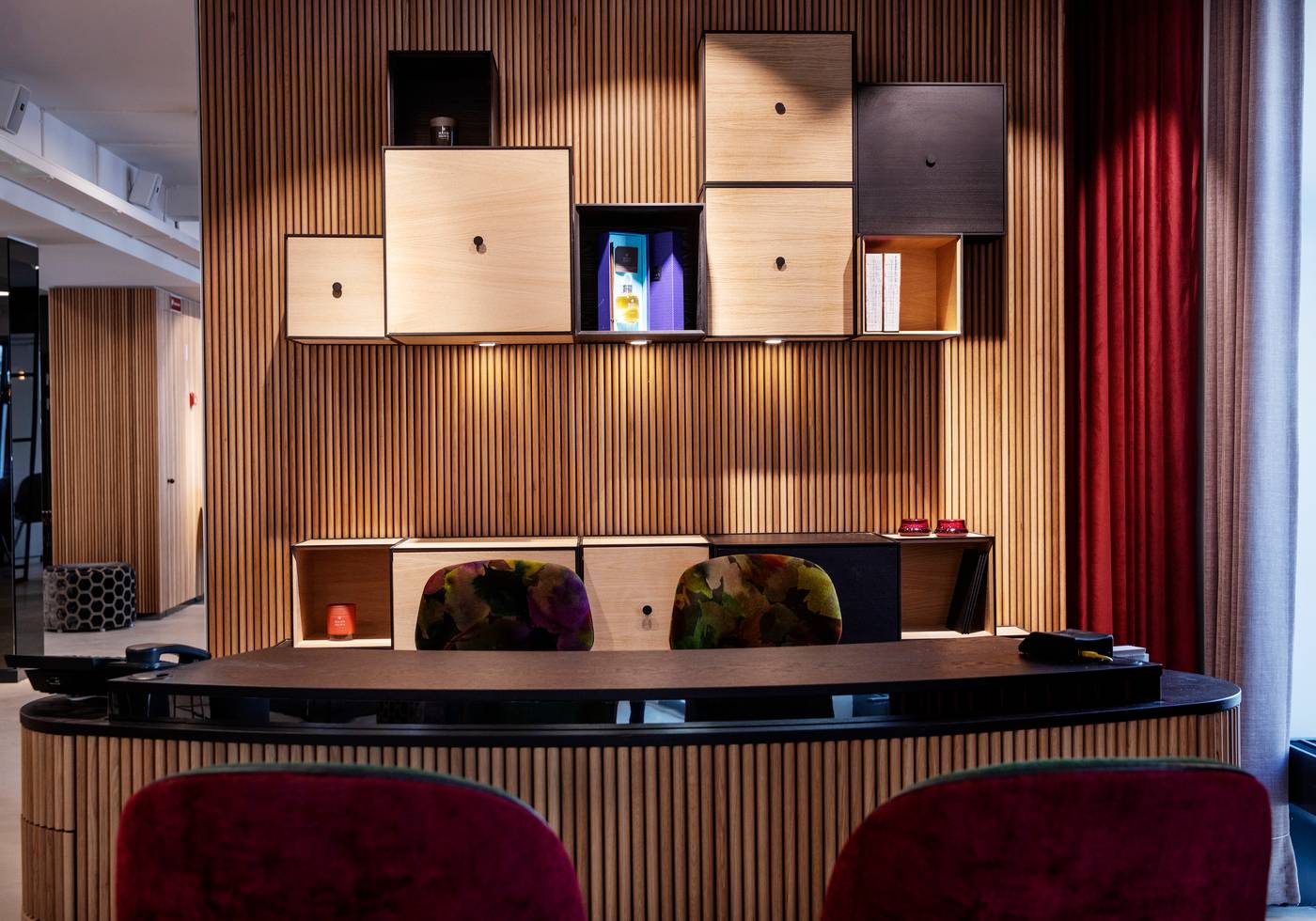 Andersen-Boutique-Hotel-Lobby-6