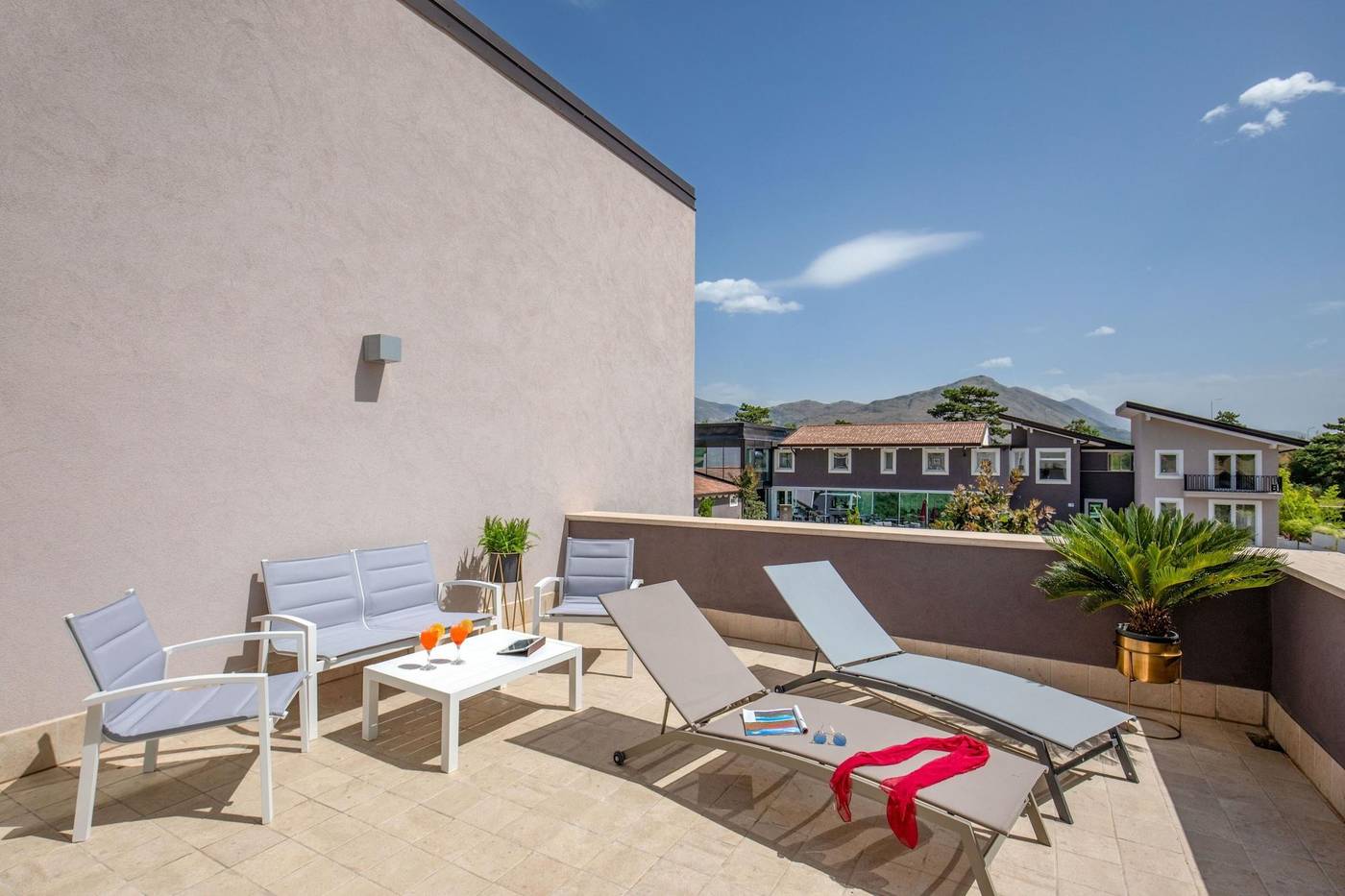 Della-Piana-Terrace-2