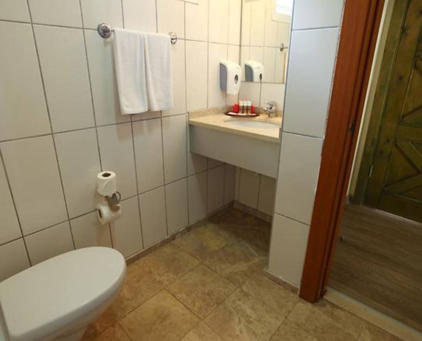 Crystal-Flora-Beach-Resort-Room-40