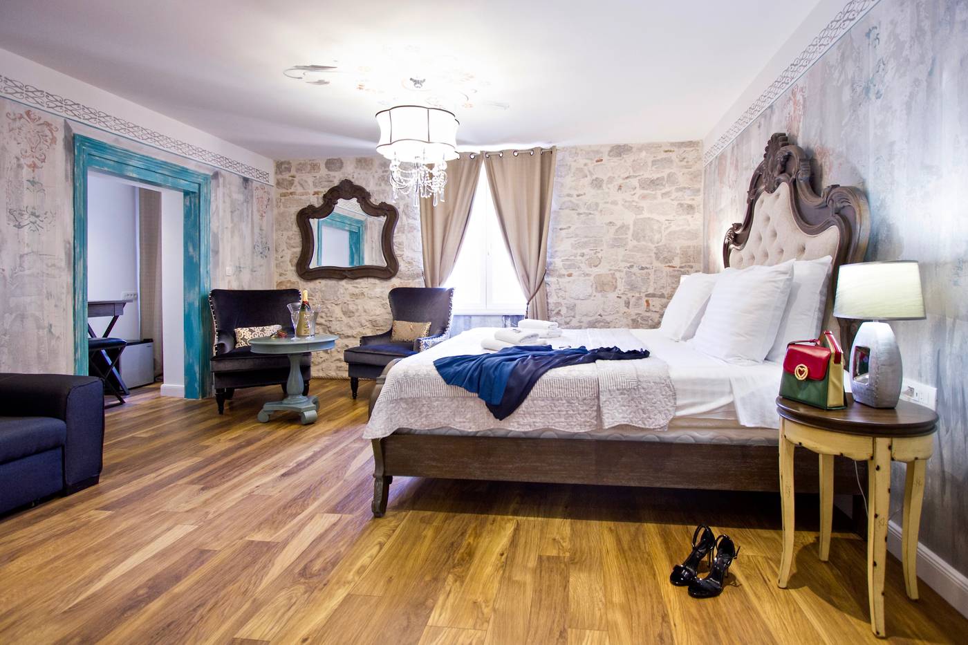 Plaza-Marchi-Old-Town---Quaint---Elegant-Hotels-Room-24