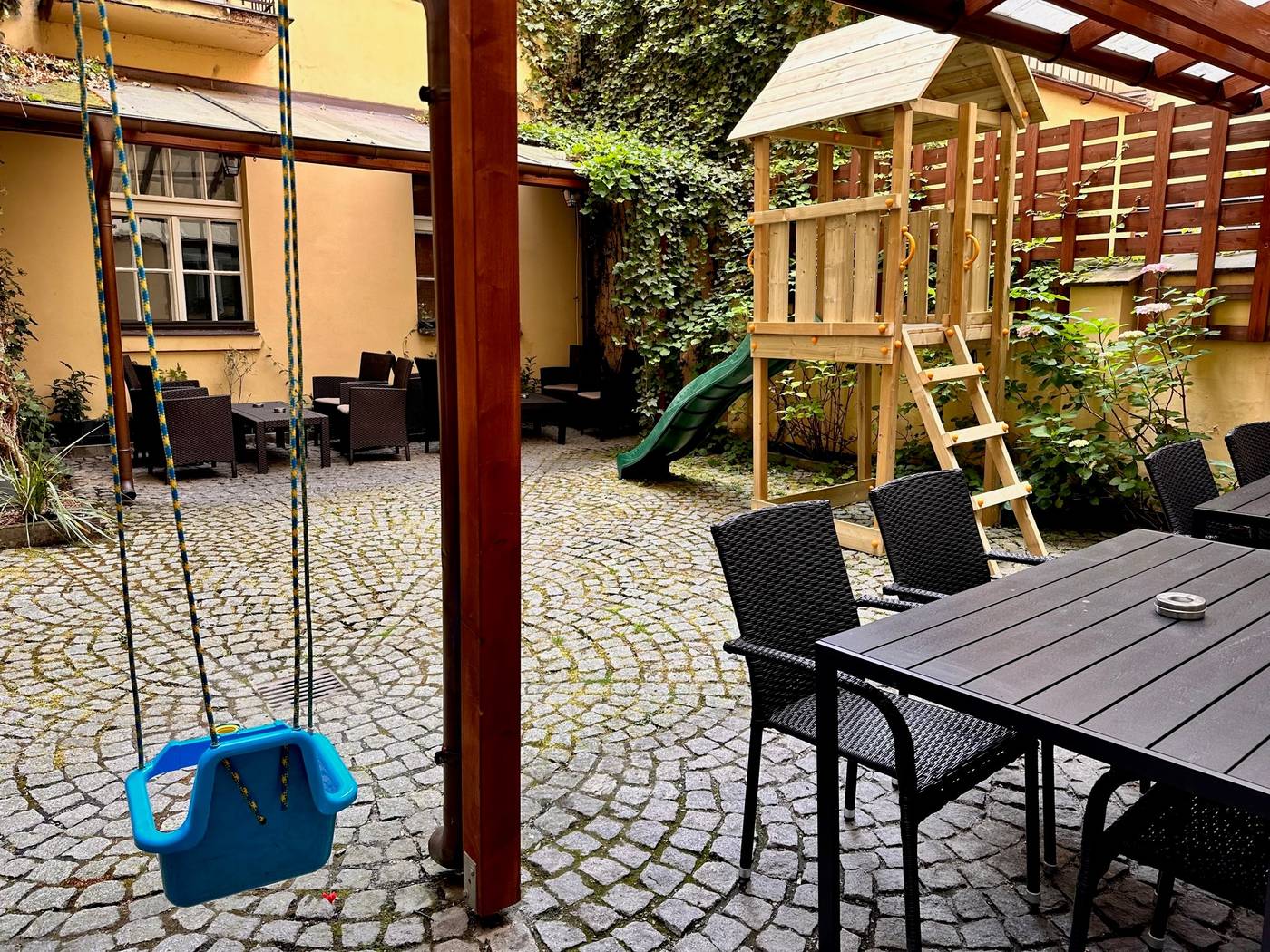 Anyday-Apartments-Terrace-29