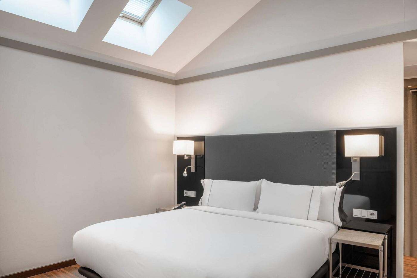 AC-Madrid-Recoletos-Room-32