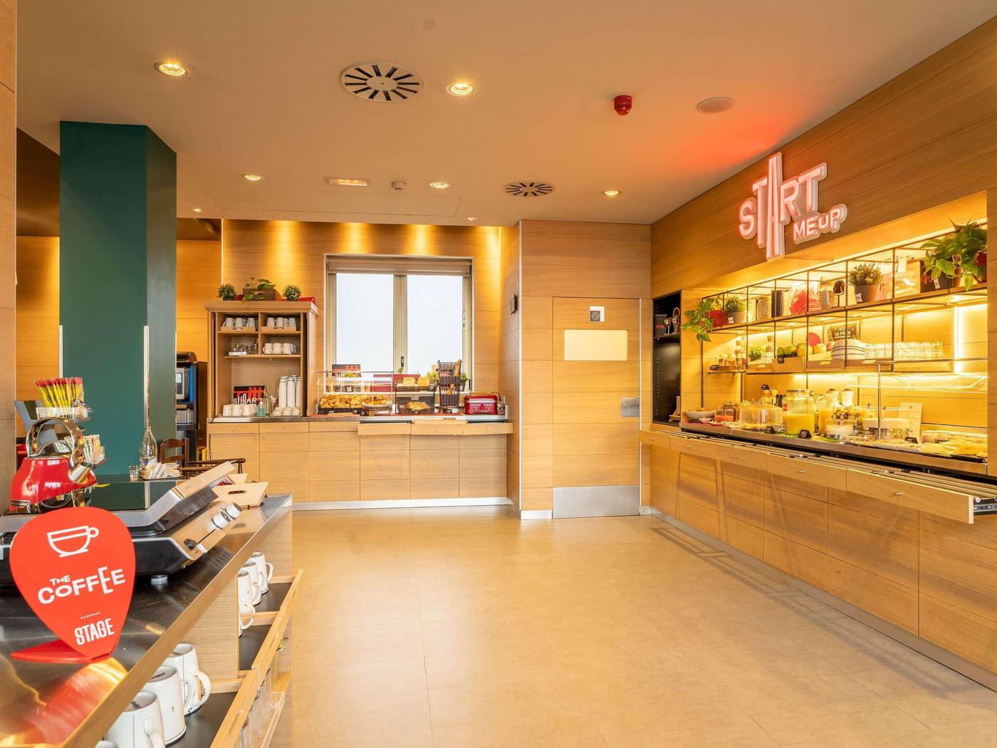 ibis-Madrid-Centro-las-Ventas-Restaurant-16