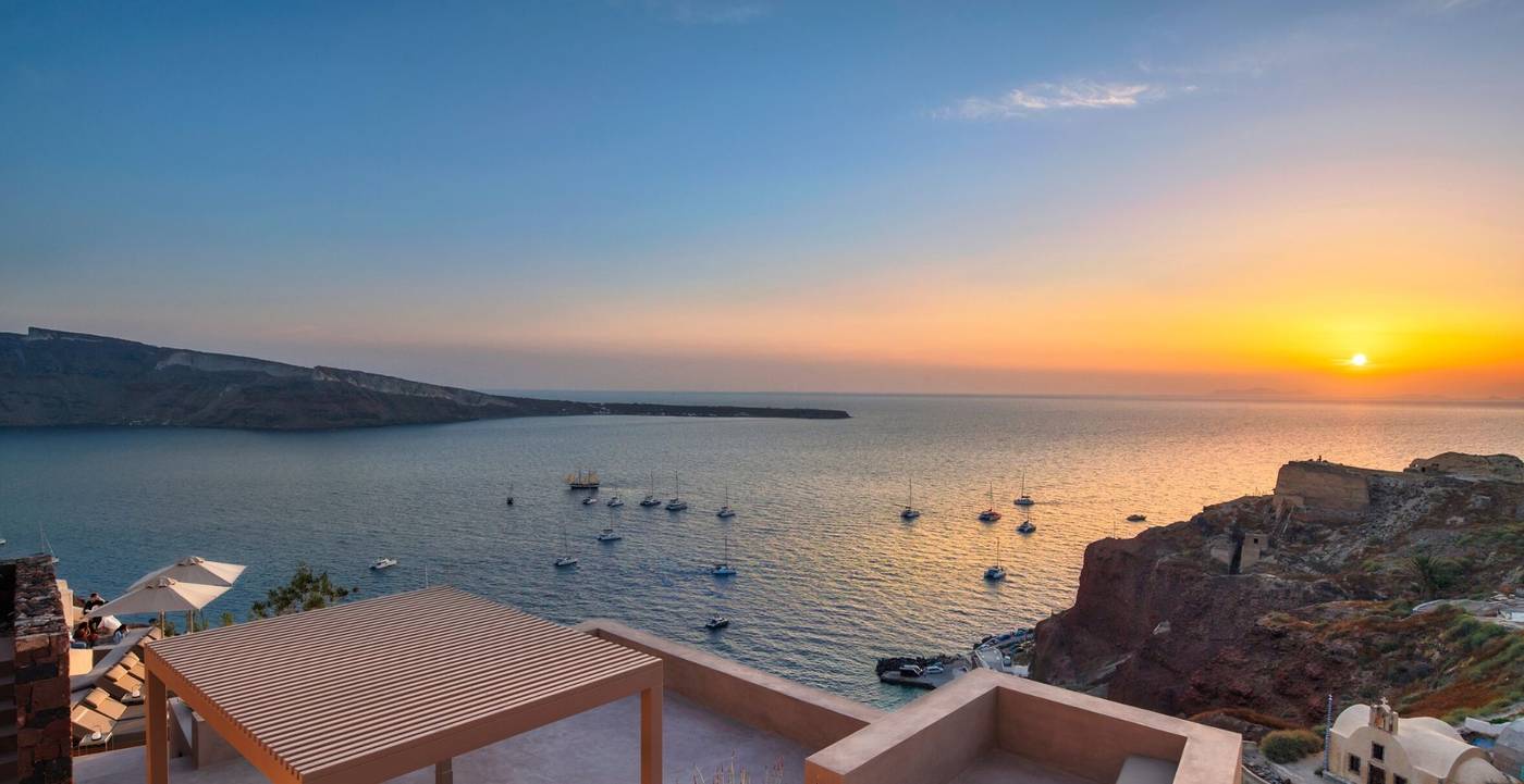 Old-Castle-Oia-General-view-43