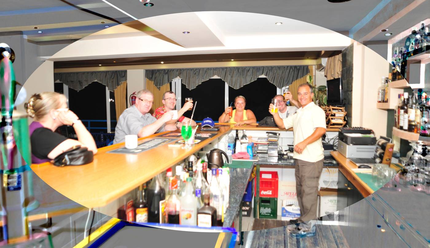 Athinoula-Bar-49
