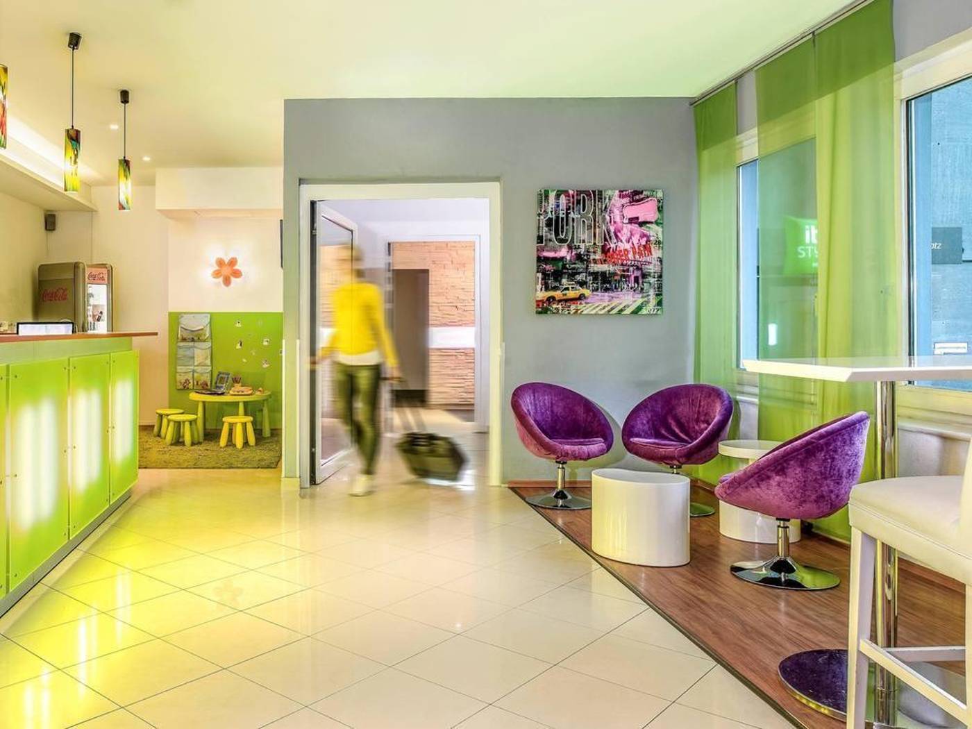 greet-Berlin-Alexanderplatz-Lobby-17