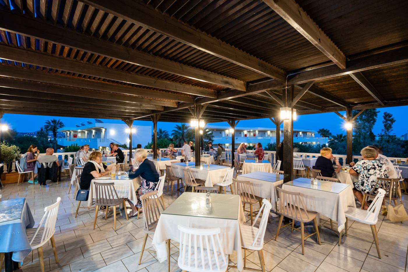 Lardos-Bay-Restaurant-27