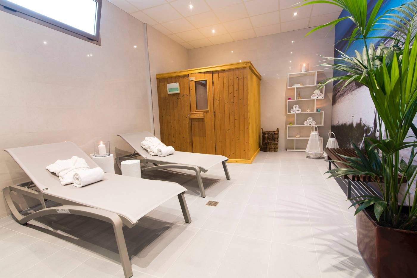 Azuline-Hotel-Pacific-Sports-and-Entertainment-51