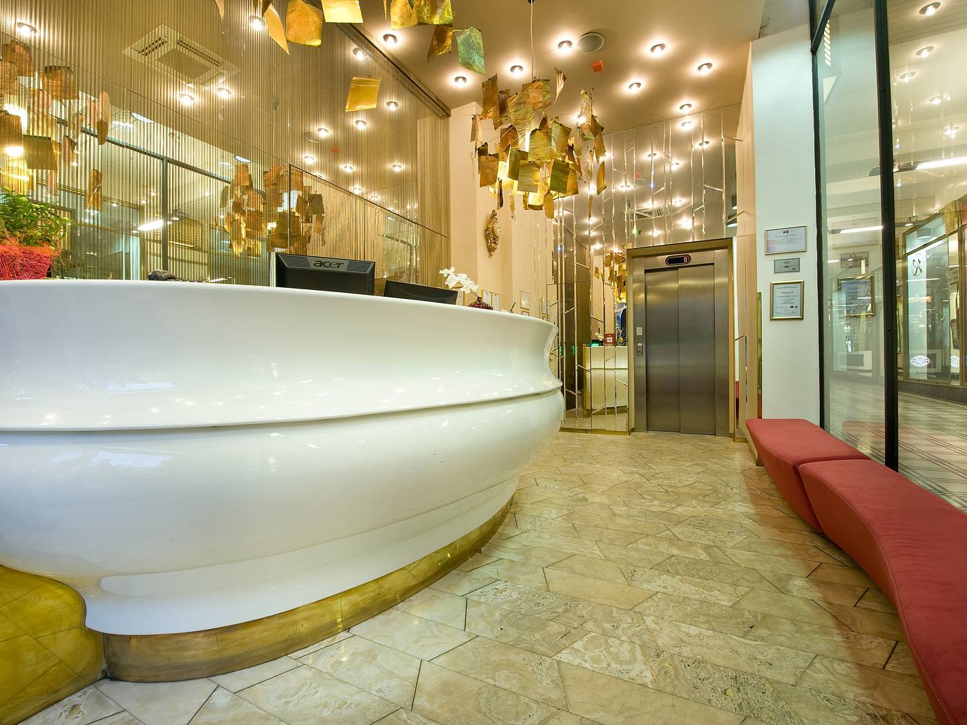 EA-Hotel-Rokoko-Lobby-13