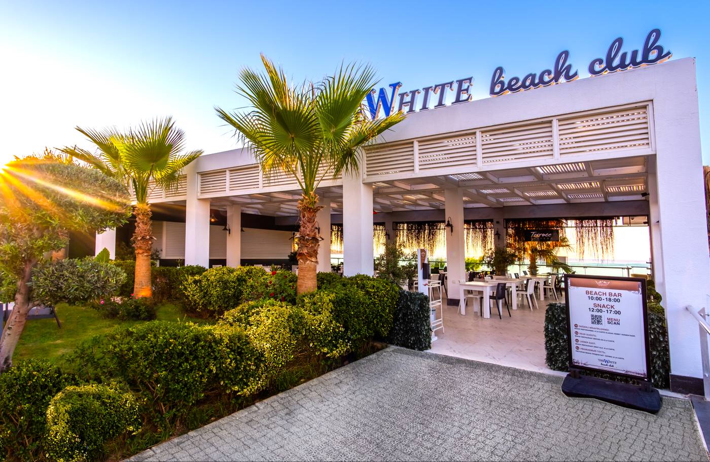 BEACH CLUB1.jpg