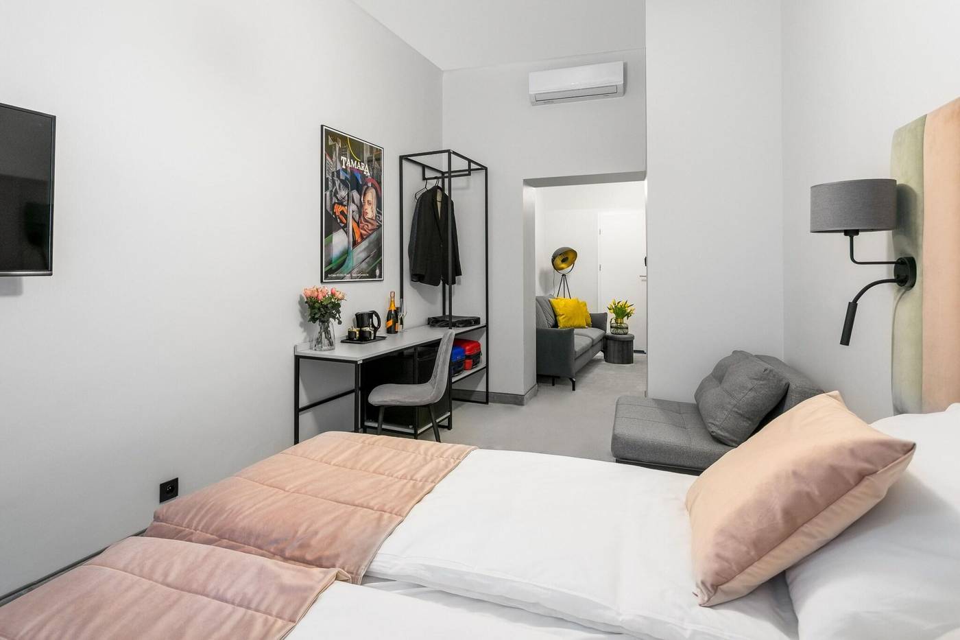 Old-Town-Residence---Premium-Aparthotel-Room-18