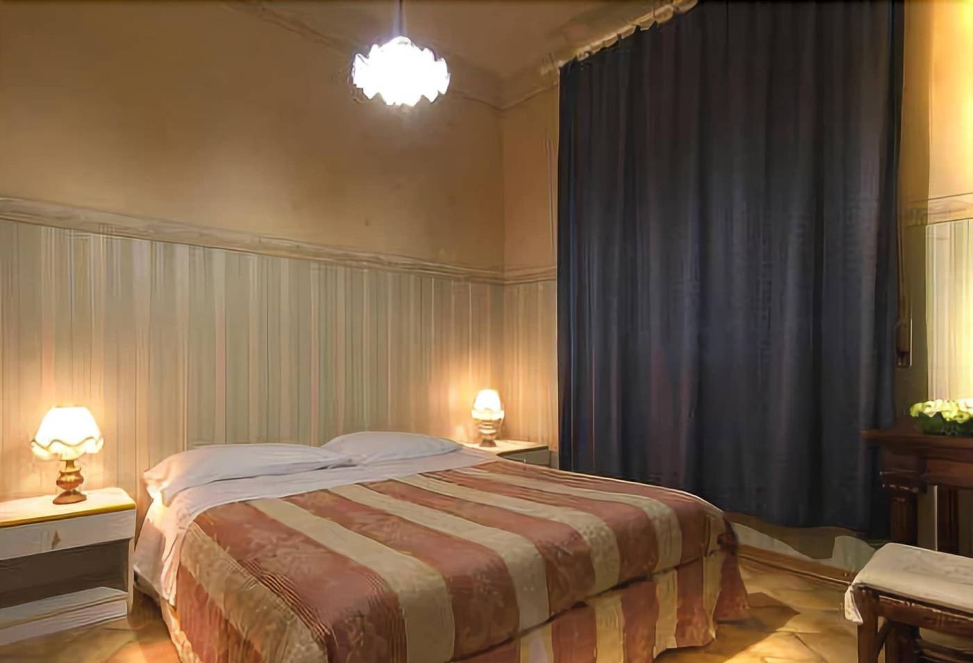 Villa-Fiorita-Room-16