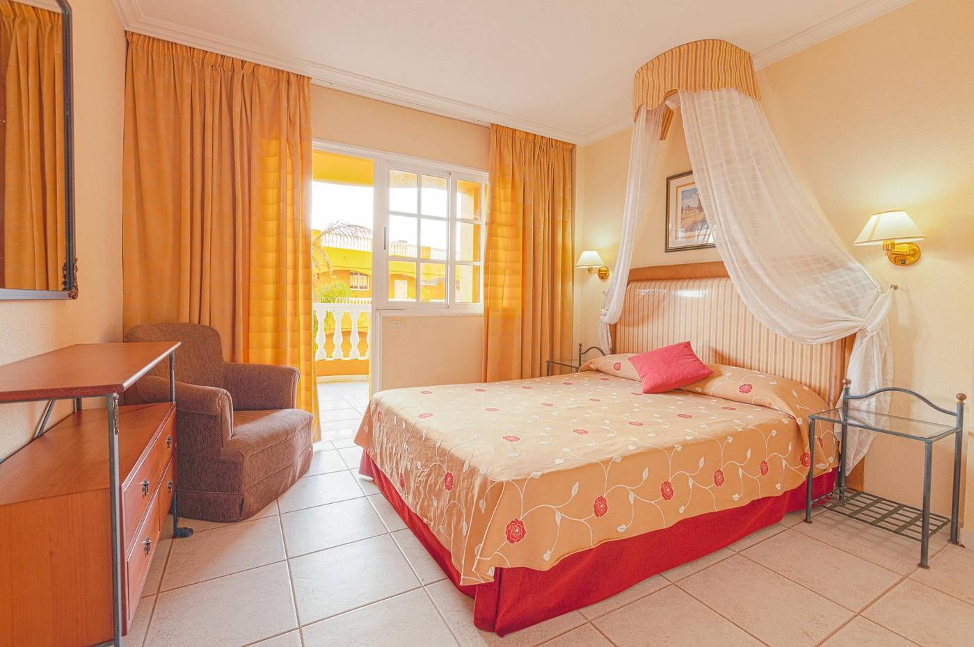 El-Marqu----s-Palace-by-Intercorp-Hotel-Group-Room-25