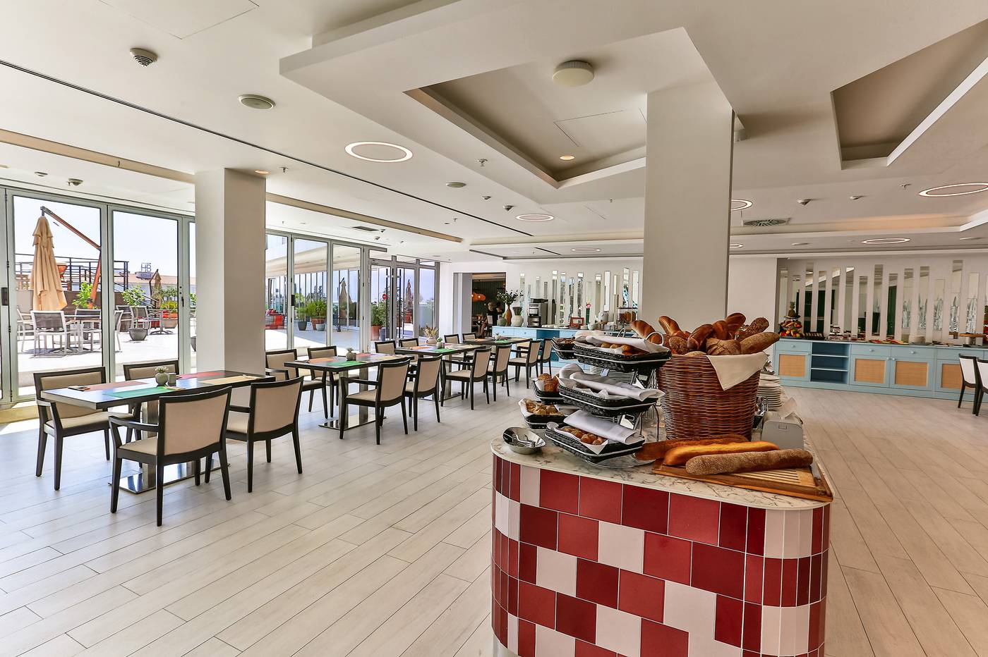 Hotel-Tq-Plaza-Restaurant-38