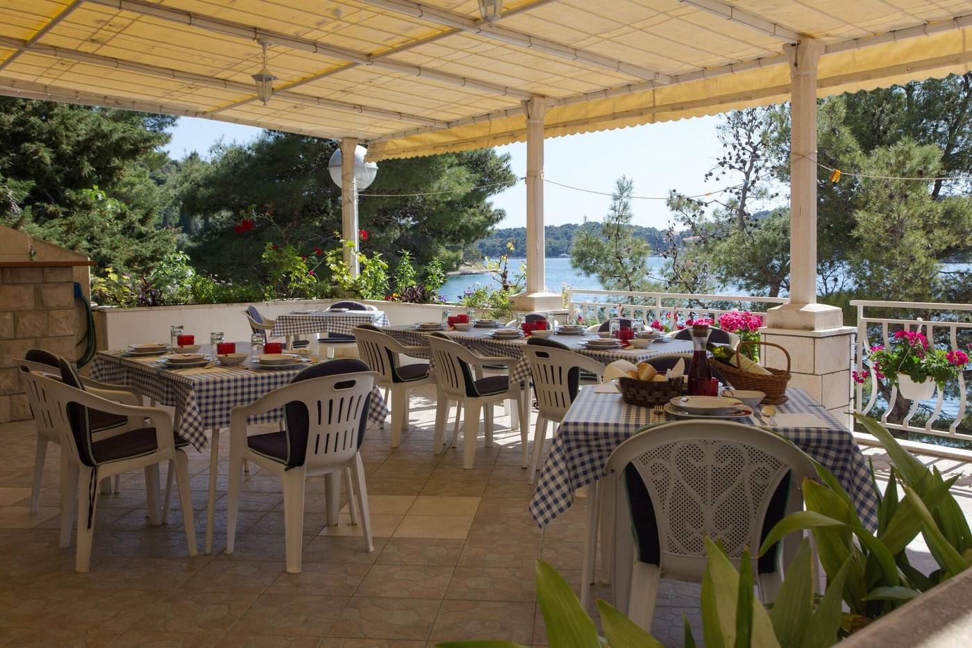 Villa-Malfi-Terrace-65