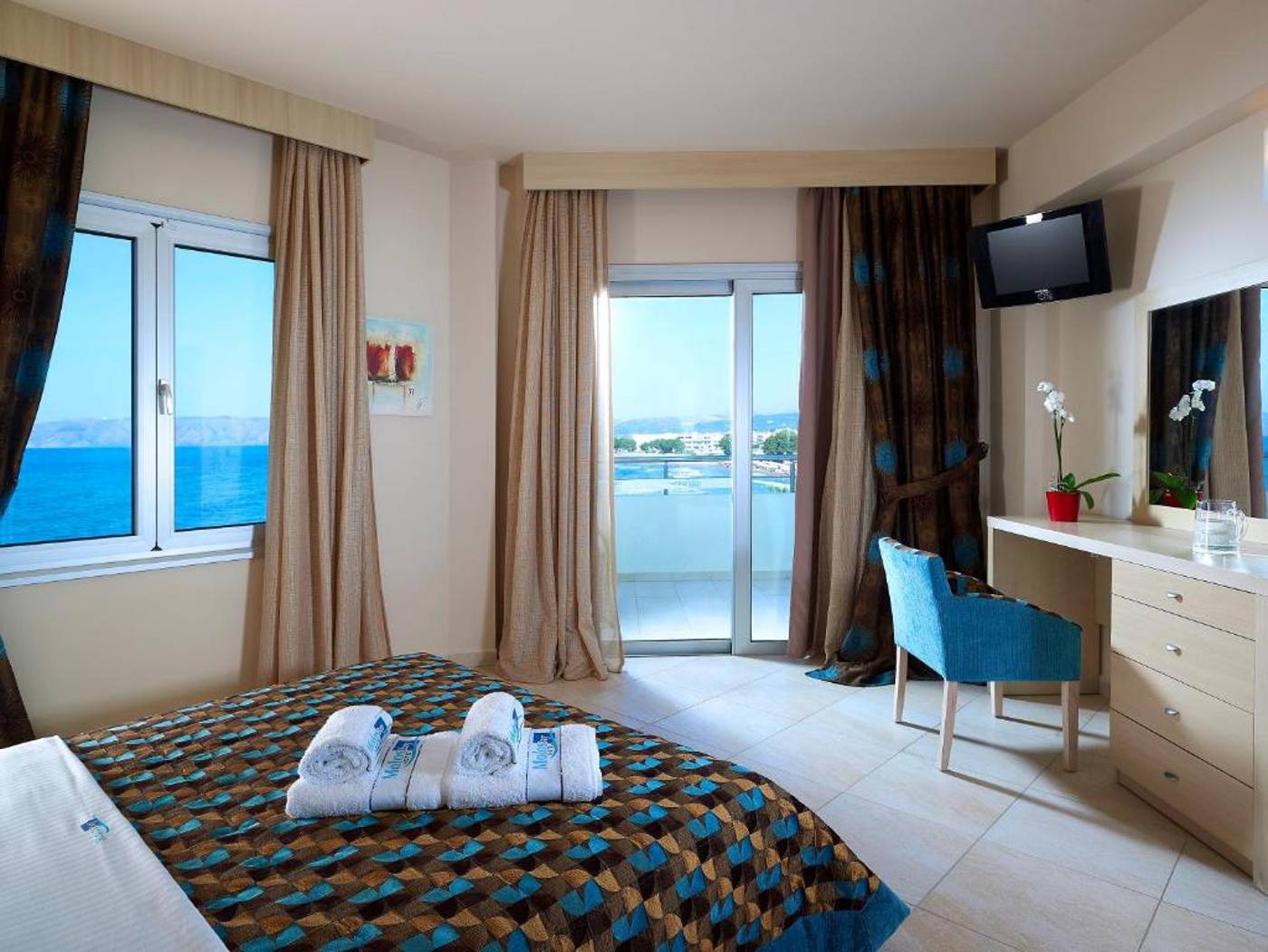 Molos-Bay-Room-19