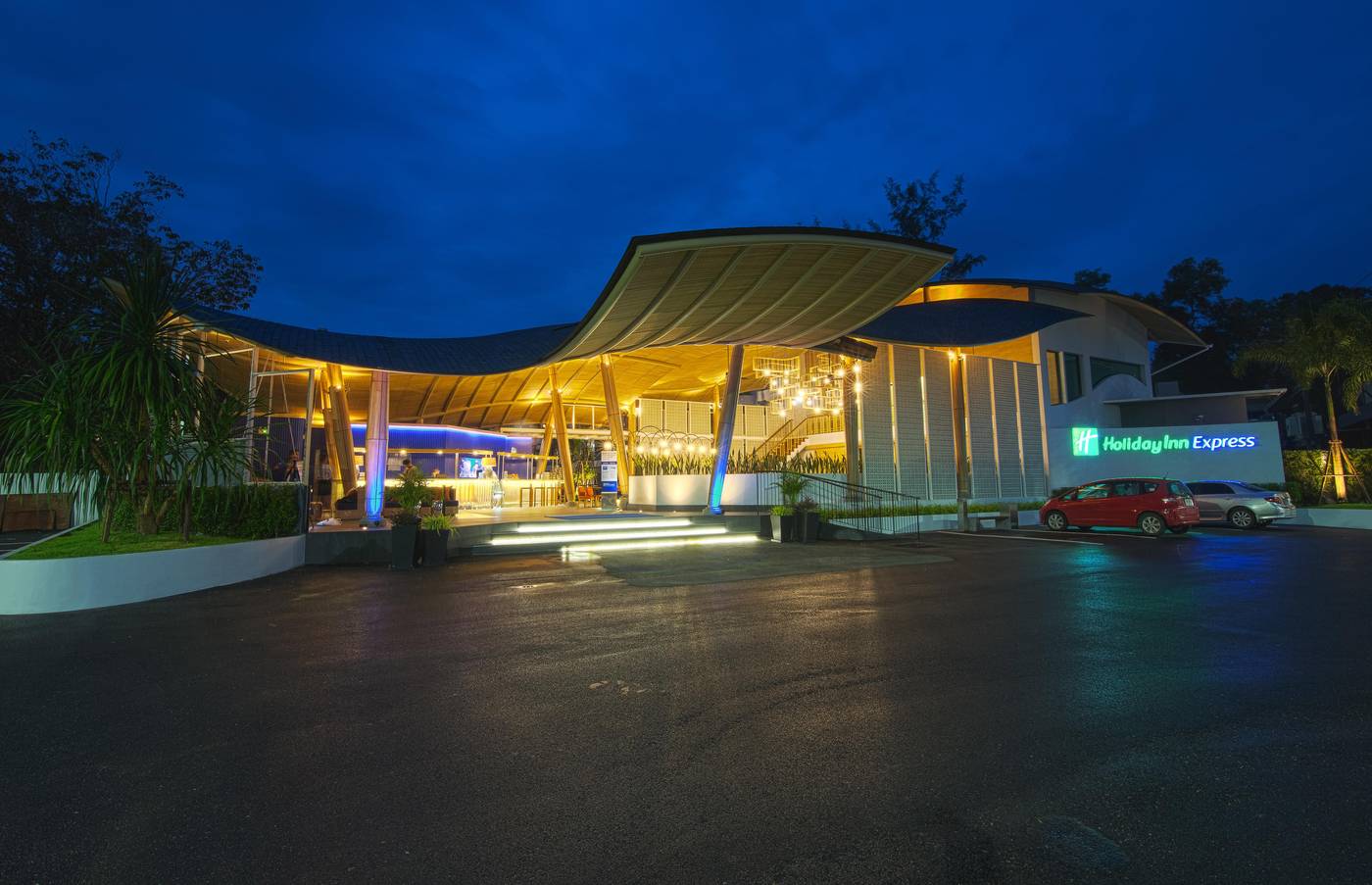 Holiday-Inn-Resort-Krabi-Ao-Nang-Beach-General-view-21