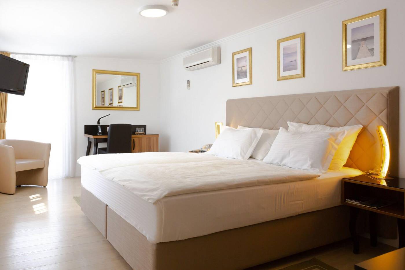 Hotel Vila Tina-Croatia-ZAGREB-Room-5