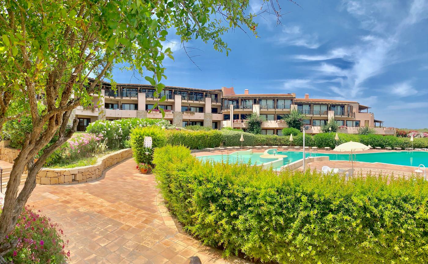 Swadeshi-Sporting-Hotel-Tanca-Manna-Pool-5