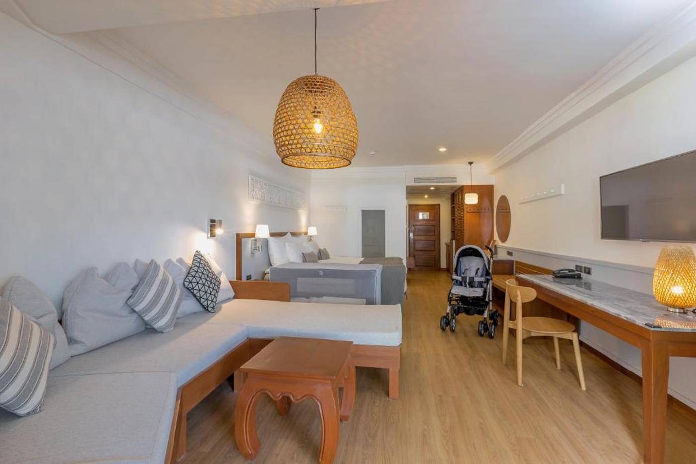 Sunwing-Bangtao-Beach-Room-37