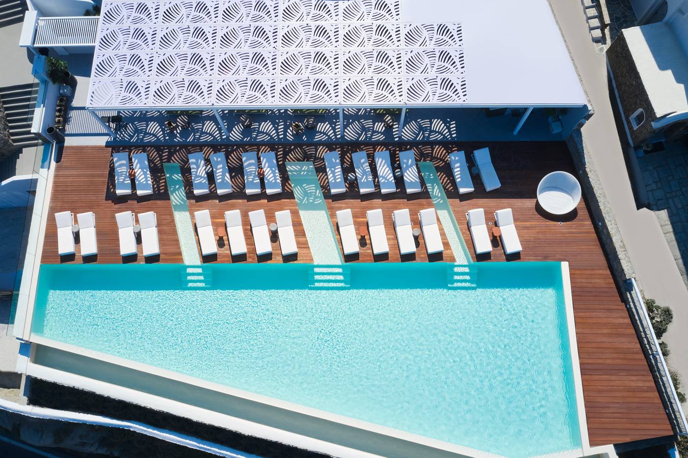 Kouros-Hotel---Suites-General-view-17