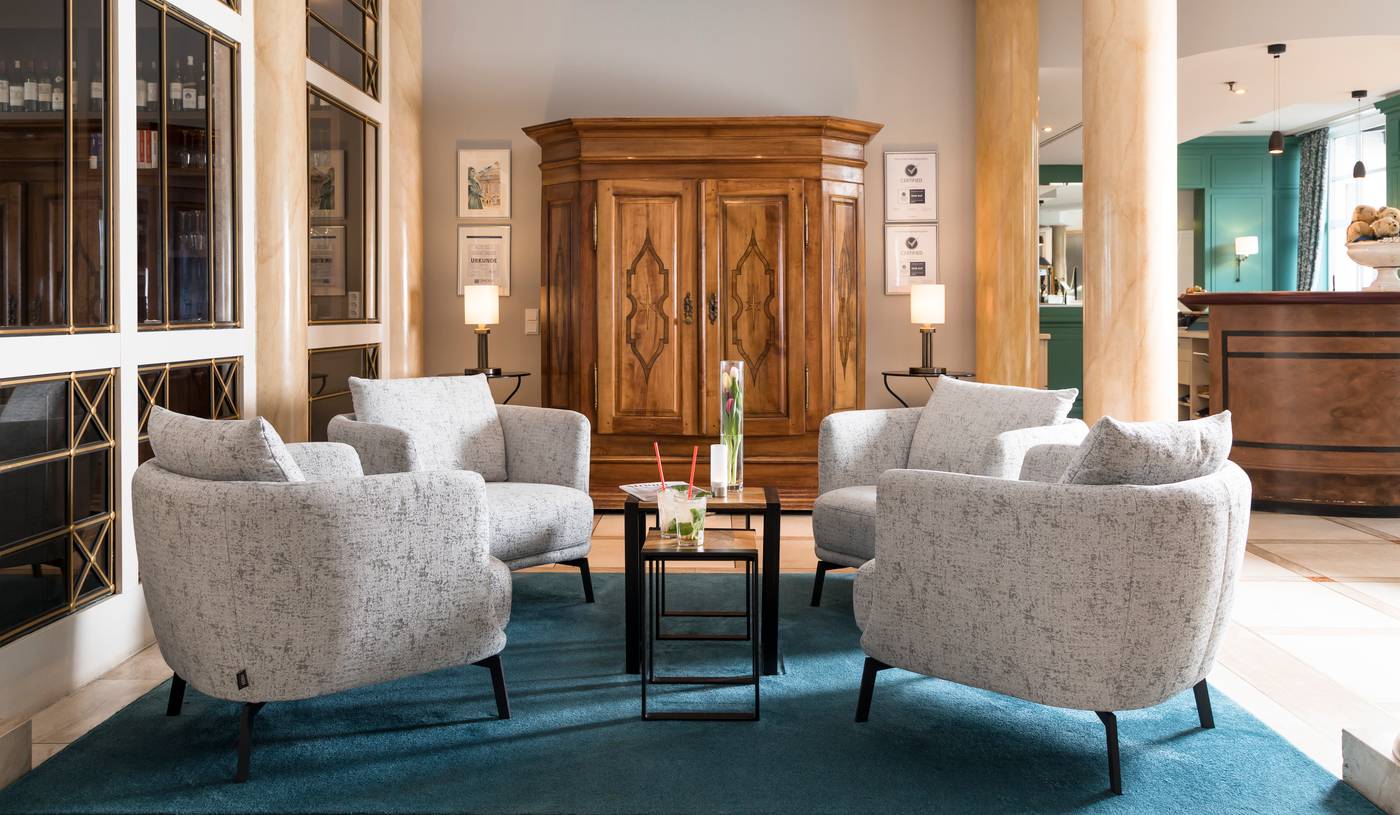 Dorint-Hotel-Venusberg-Bonn-Lobby-4