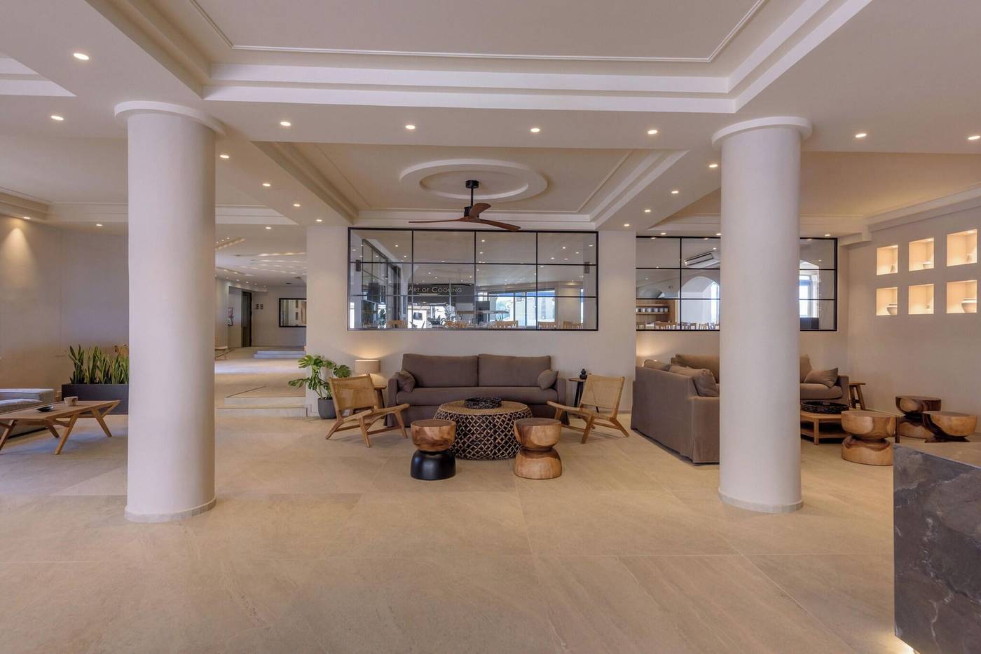 Neptuno-Beach-Lobby-57